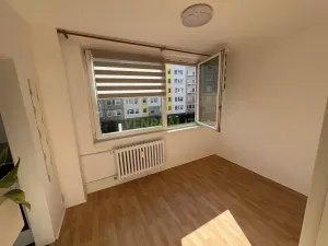 Pronájem bytu 1+kk, Praha - Modřany, Rodopská, 30 m2