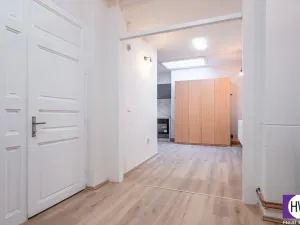 Prodej bytu 1+kk, Praha, Jagellonská, 36 m2
