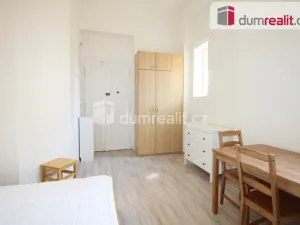 Pronájem bytu 1+kk, Praha - Smíchov, Ke Koulce, 25 m2