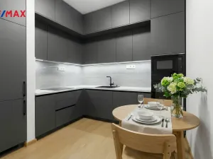 Prodej bytu 2+1, Karlovy Vary - Drahovice, Blahoslavova, 63 m2