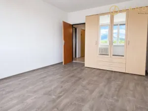 Pronájem bytu 2+1, Klášterec nad Ohří - Miřetice u Klášterce nad Ohří, 17. listopadu, 61 m2