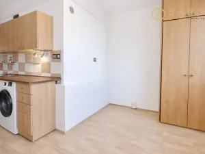 Pronájem bytu 2+1, Klášterec nad Ohří - Miřetice u Klášterce nad Ohří, 17. listopadu, 61 m2