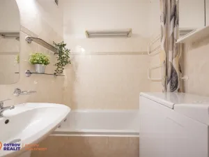 Prodej bytu 3+1, Olomouc - Hodolany, tř. Kosmonautů, 73 m2