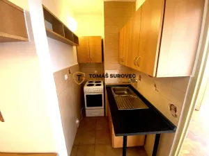 Pronájem bytu 1+kk, Zlín, L. Váchy, 29 m2