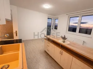 Prodej bytu 2+kk, Praha - Troja, Hnězdenská, 43 m2