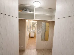 Prodej bytu 2+kk, Praha - Troja, Hnězdenská, 43 m2