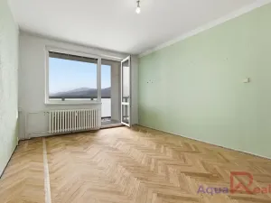 Prodej bytu 3+1, Karlovy Vary, Východní, 68 m2