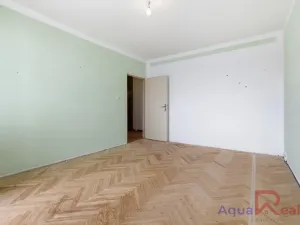 Prodej bytu 3+1, Karlovy Vary, Východní, 68 m2