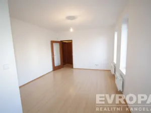 Prodej bytu 1+kk, Praha - Košíře, Plzeňská, 28 m2