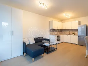 Pronájem bytu 2+kk, Praha, Azzoniho, 51 m2