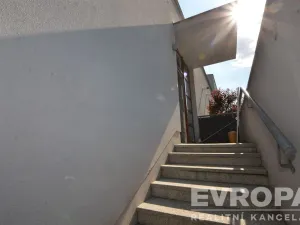 Pronájem atypického bytu, Praha - Hostivař, Na Plískavě, 47 m2