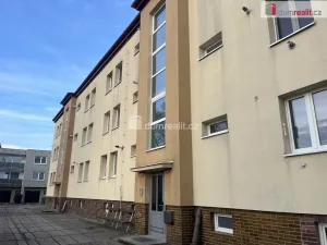 Pronájem bytu 3+1, Velvary, Chržínská, 60 m2