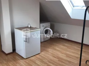Pronájem bytu 2+kk, Praha - Kobylisy, Zenklova, 50 m2