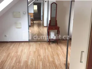 Pronájem bytu 2+kk, Praha - Kobylisy, Zenklova, 50 m2