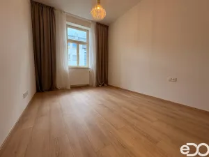 Pronájem bytu 2+kk, Praha, Plzeňská, 45 m2
