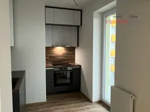 Pronájem bytu 1+kk, Brno, Křepelčí, 38 m2