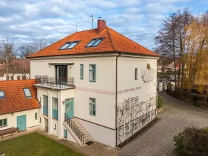 Pronájem bytu 6+kk a větší, Dolní Břežany, U Zámku, 237 m2