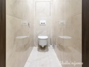 Pronájem bytu 3+kk, Praha - Žižkov, Jeseniova, 75 m2