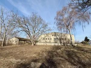 Prodej výrobních prostor, Nosislav, 1980 m2