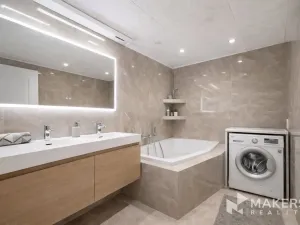 Prodej bytu 2+1, Karlovy Vary, Vítězná, 70 m2