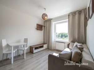 Pronájem bytu 2+kk, Praha - Hloubětín, Na obrátce, 30 m2