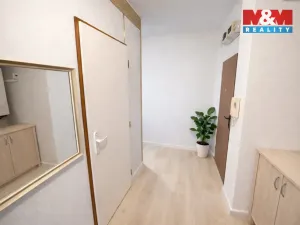 Prodej bytu 3+1, Dynín, 70 m2