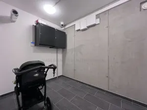 Pronájem bytu 1+kk, Praha - Dolní Měcholupy, Honzíkova, 25 m2