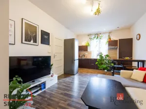 Prodej bytu 2+1, Hradec Králové, Okružní, 50 m2