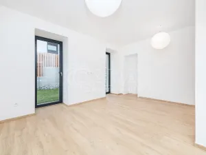 Prodej vícegeneračního domu, Chocerady, 245 m2