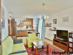 Pronájem bytu 3+kk, Praha - Prosek, Zubrnická, 81 m2