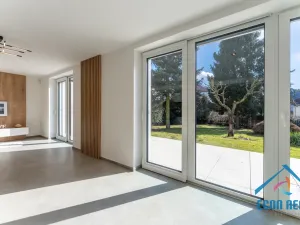 Pronájem rodinného domu, Praha, Na konečné, 224 m2