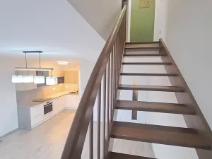 Pronájem bytu 3+kk, Polerady, 71 m2