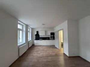 Pronájem bytu 2+kk, Praha - Střešovice, Na Petynce, 44 m2