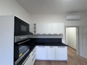 Pronájem bytu 1+kk, Praha - Střešovice, Na Petynce, 400 m2