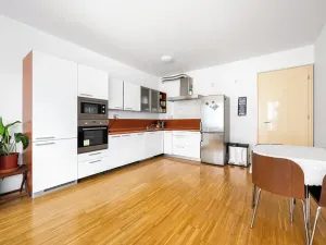 Pronájem bytu 2+kk, Praha - Karlín, Rohanské nábřeží, 67 m2