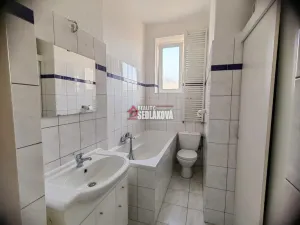 Pronájem bytu 1+kk, Děčín - Děčín II-Nové Město, Horská, 20 m2