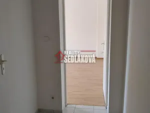 Pronájem bytu 1+kk, Děčín - Děčín II-Nové Město, Horská, 20 m2