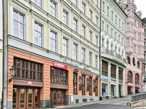 Prodej bytu 2+kk, Karlovy Vary, Divadelní náměstí, 65 m2