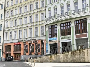 Prodej bytu 3+1, Karlovy Vary, Divadelní náměstí, 113 m2