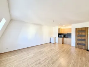 Pronájem bytu 1+kk, Jablonec nad Nisou, Anenské náměstí, 32 m2