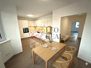 Prodej bytu 3+1, Praha - Kunratice, Hornomlýnská, 94 m2