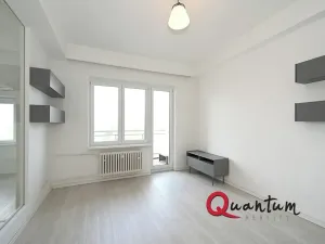 Pronájem bytu 2+kk, Praha - Podolí, Podolské nábřeží, 50 m2