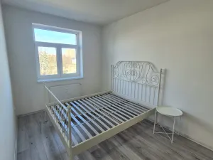 Pronájem bytu 2+kk, Milovice, Slepá, 51 m2