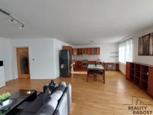 Pronájem bytu 2+kk, Praha, Benická, 80 m2