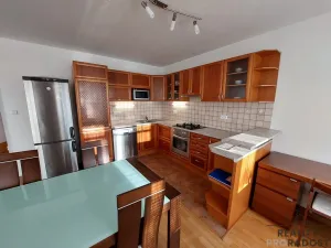 Pronájem bytu 2+kk, Praha, Benická, 80 m2