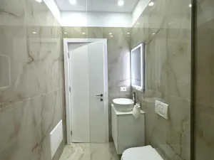 Prodej bytu 2+kk, Drač, 80 m2