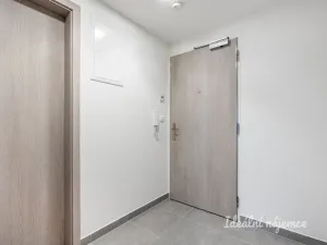 Pronájem bytu 1+kk, Praha, Poděbradská, 32 m2