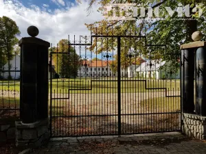 Prodej historického objektu, Hatín - Jemčina, 2500 m2