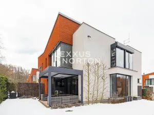 Prodej vily, Praha - Dejvice, V Šáreckém údolí, 285 m2