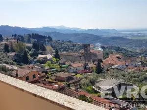 Pronájem vily, Corsanico, Itálie, Via di Casesi, 200 m2